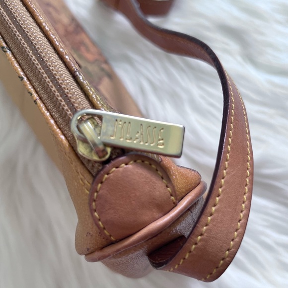 Vintage Alviero Martini 1a Classe Geo Map Italian Bag - Picture 7 of 13